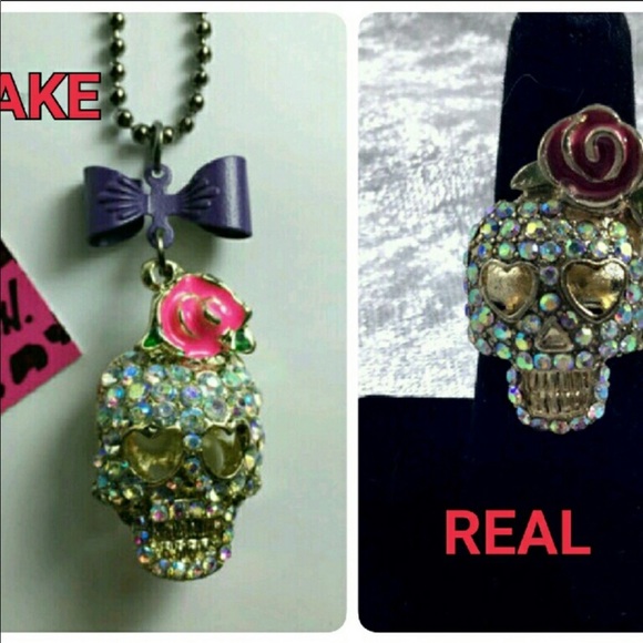 Info on replica Betsey Johnson jewelry - Picture 4 of 7